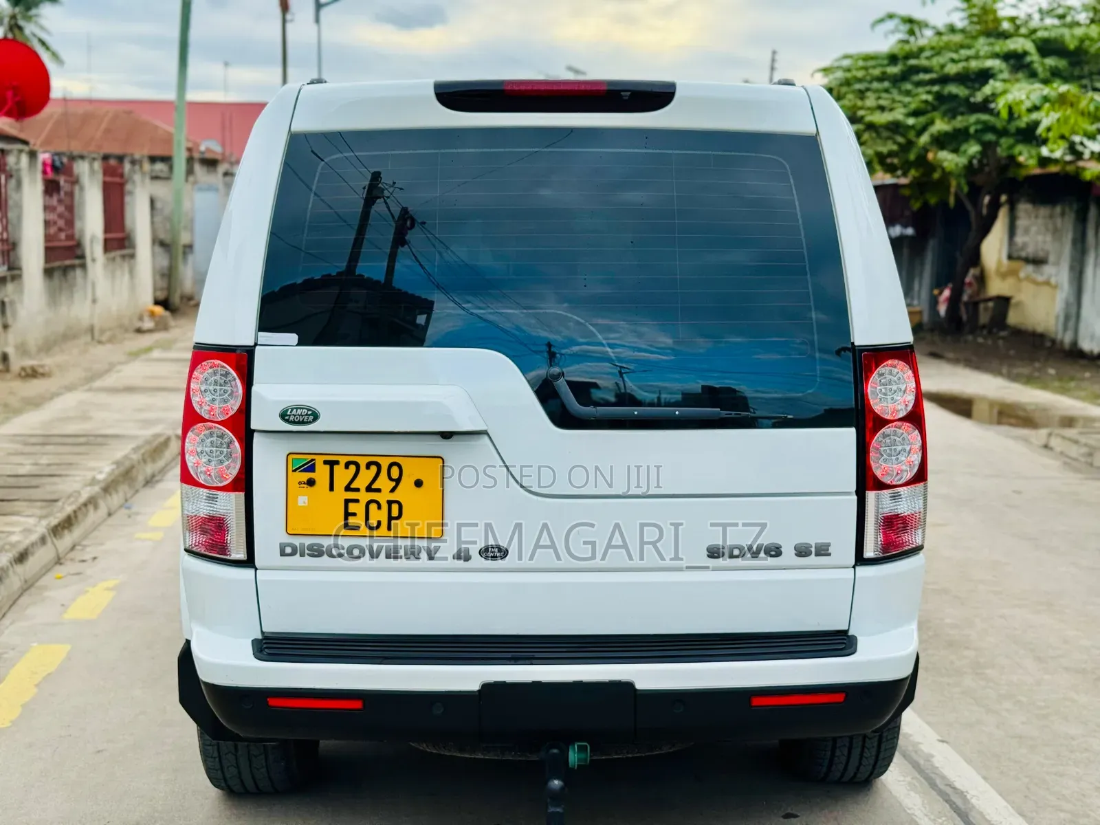 Land Rover Discovery 2013 Pearl
