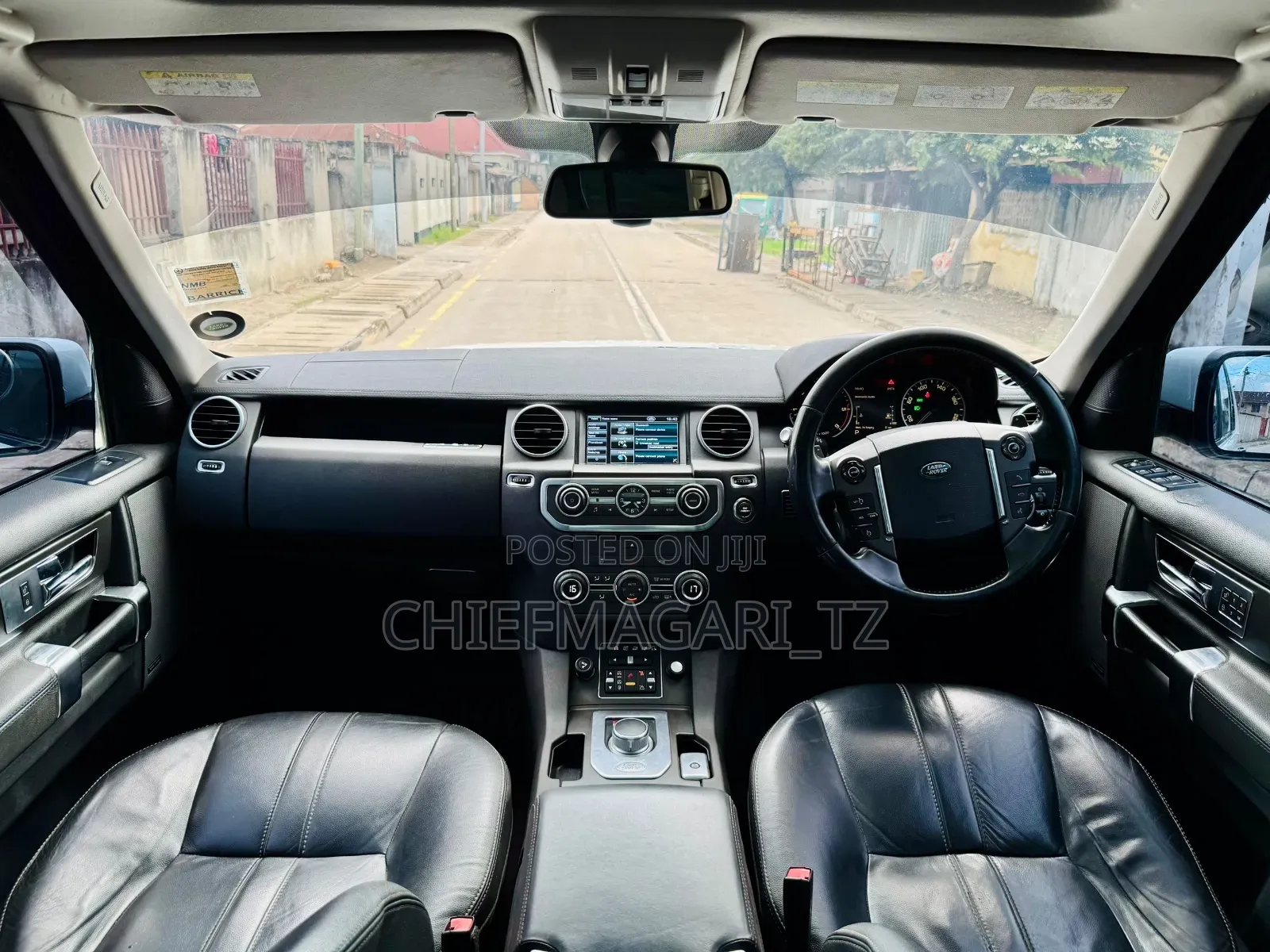 Land Rover Discovery 2013 Pearl