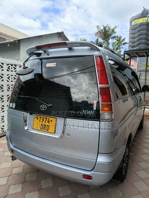 Toyota Noah 2001 Silver
