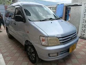 Toyota Noah 2001 Silver