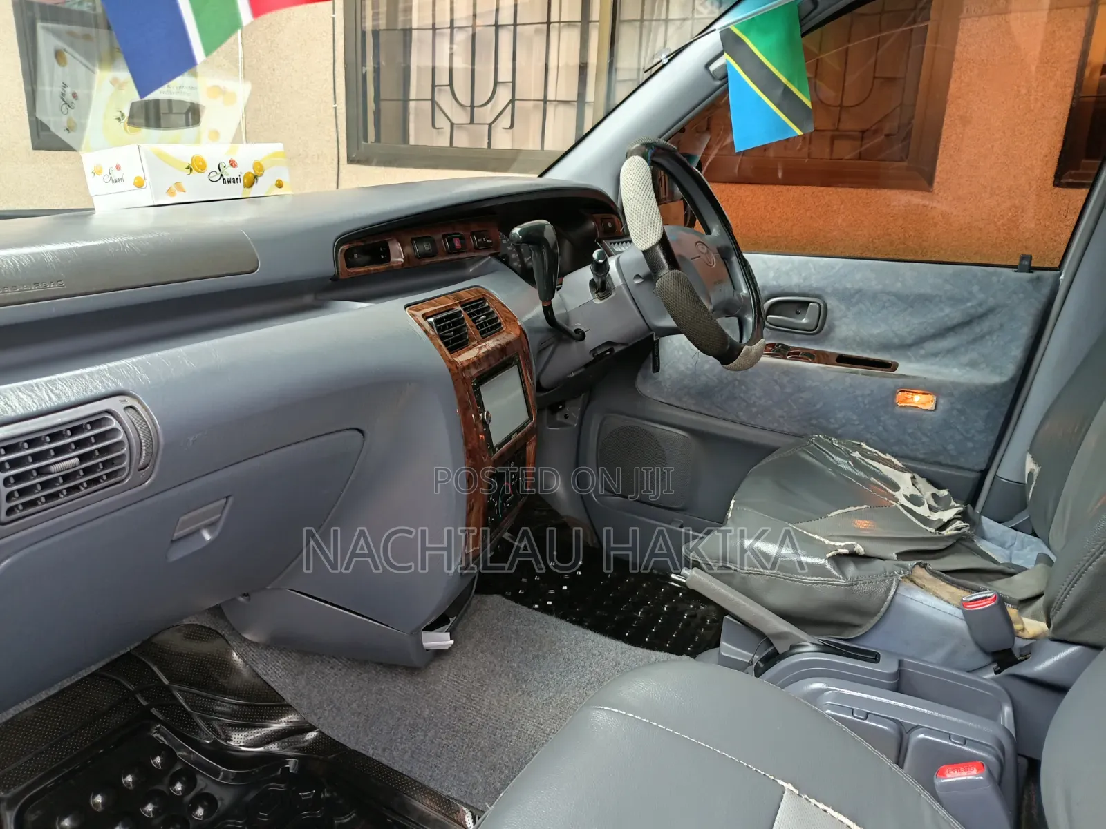 Toyota Noah 2001 Silver