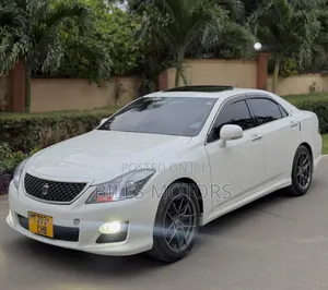 Toyota Crown 2009 White