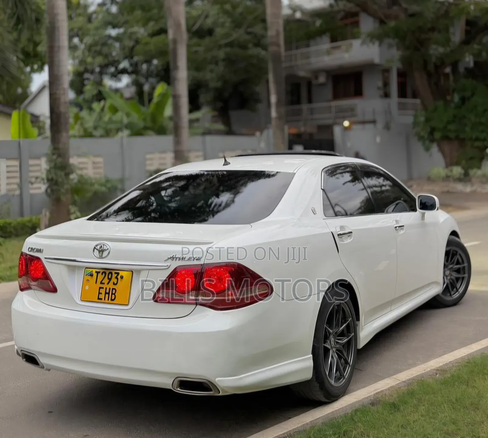 Toyota Crown 2009 White