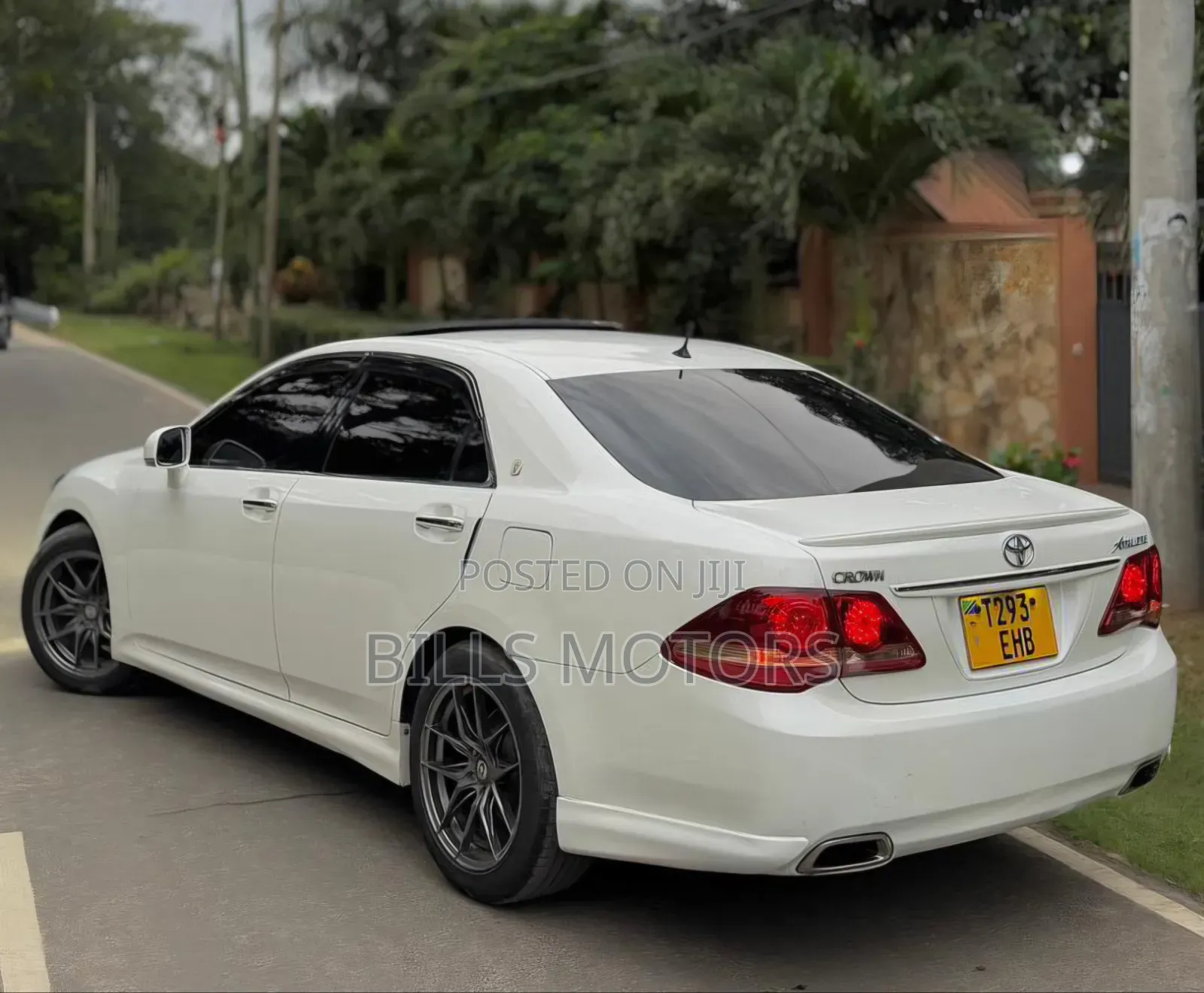 Toyota Crown 2009 White