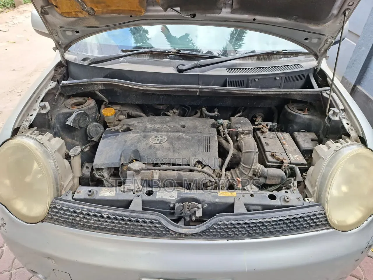 Toyota Sienta 2004 Silver