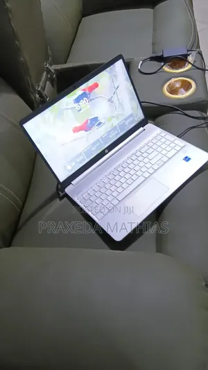 Laptop HP 250 G8 8GB Intel Core i7 SSD 512GB