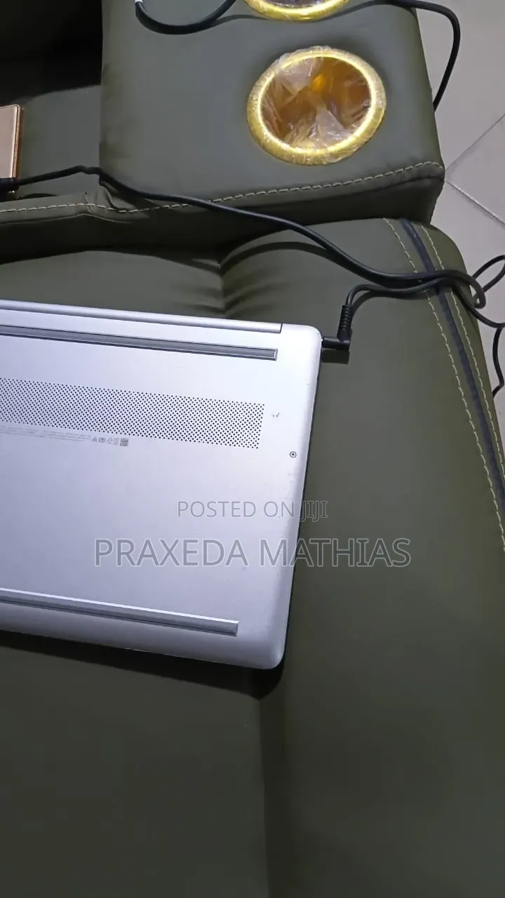 Laptop HP 250 G8 8GB Intel Core i7 SSD 512GB