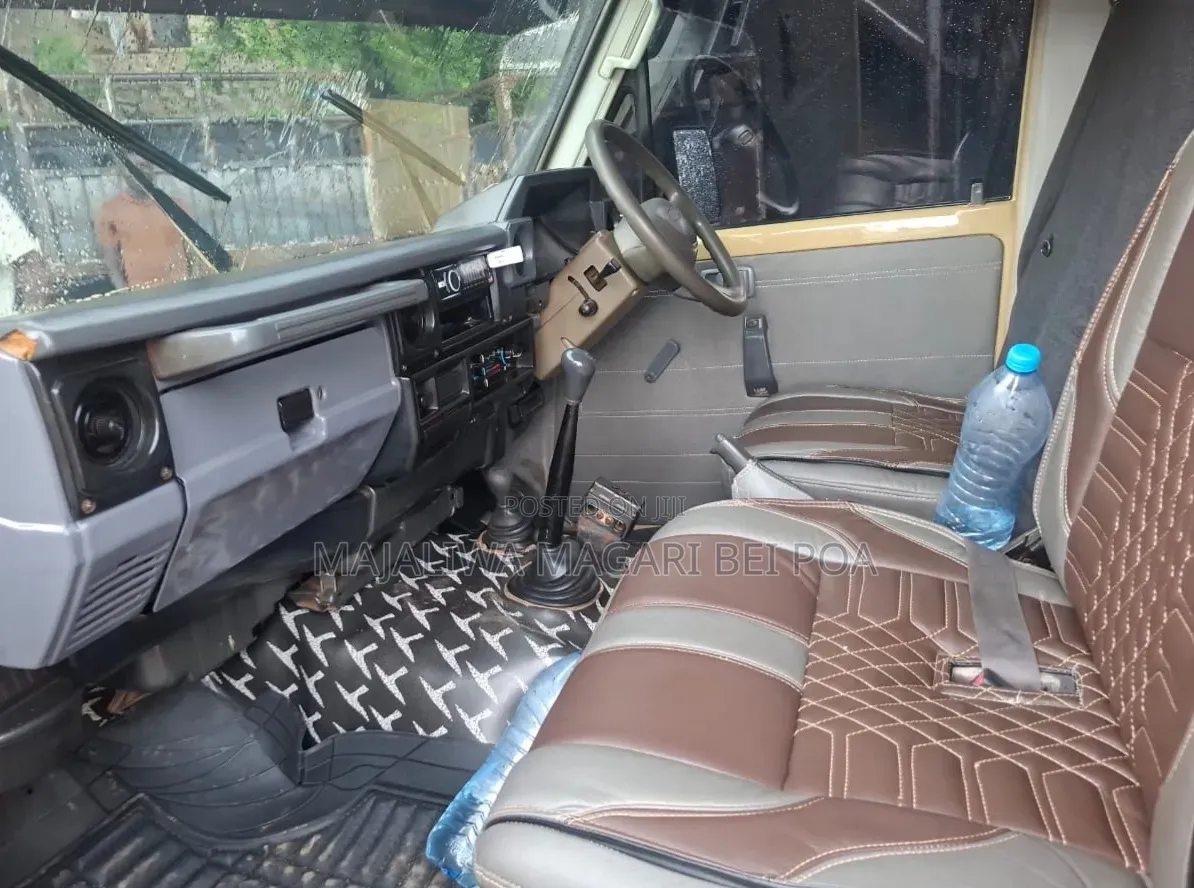 Toyota Land Cruiser 1978 Gold
