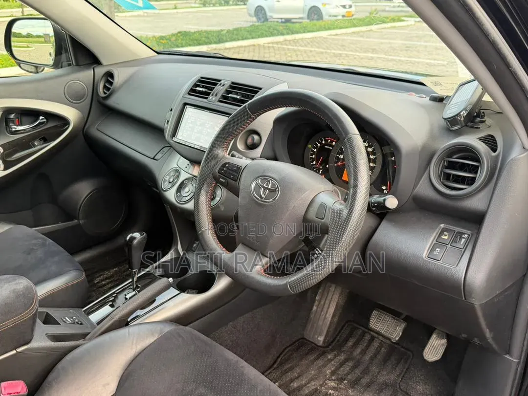Toyota Vanguard 2016 Black