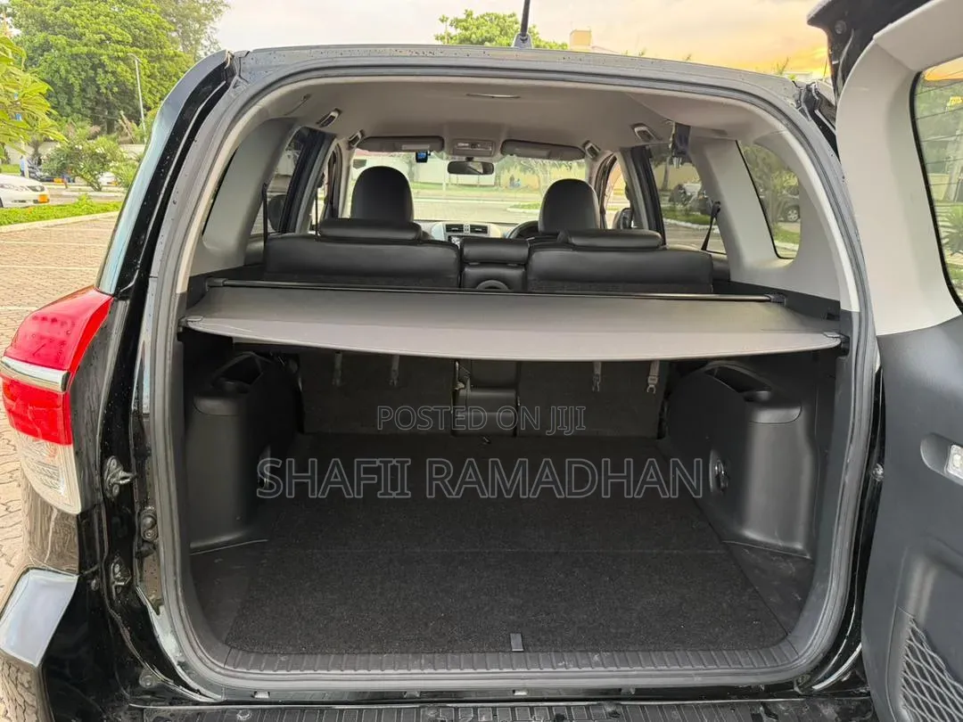 Toyota Vanguard 2016 Black