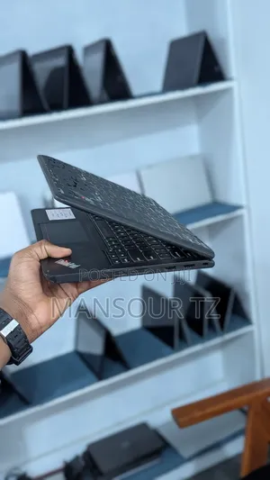 New Laptop Lenovo Yoga 11e 4GB Intel Core i5 SSD 128GB