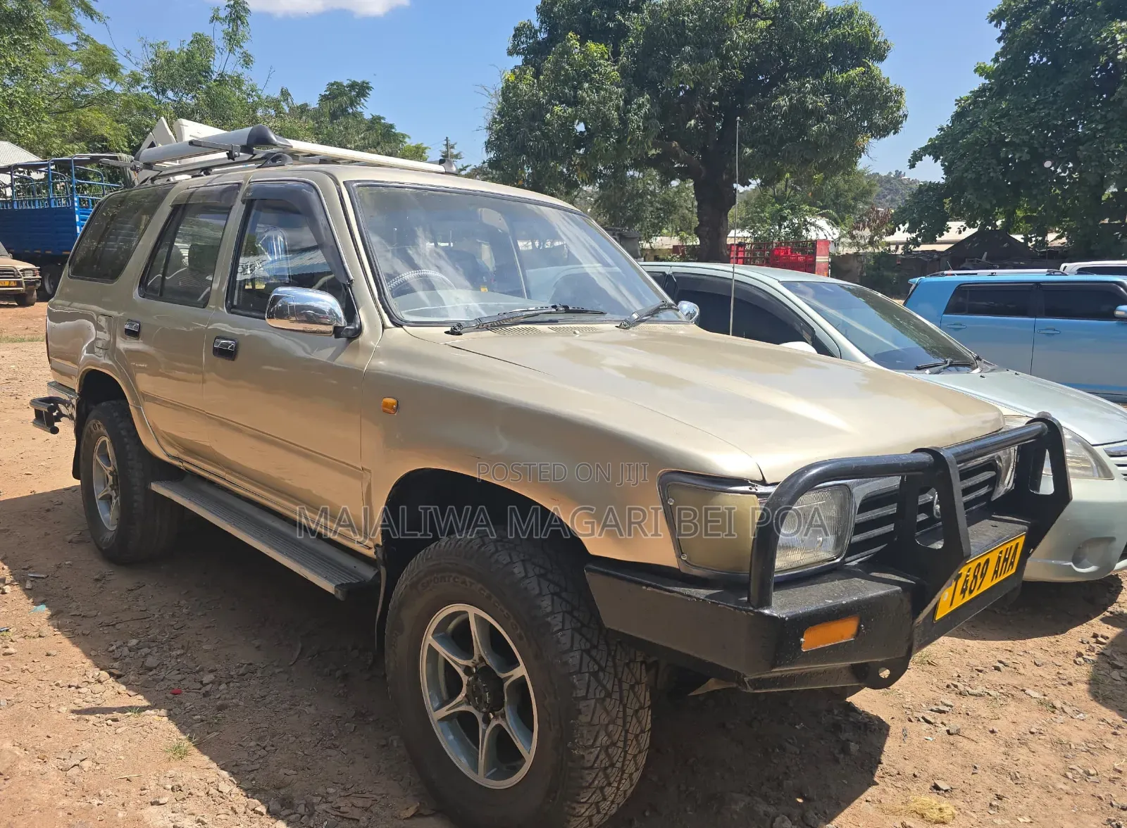 Toyota Hilux Surf 2002 Gold