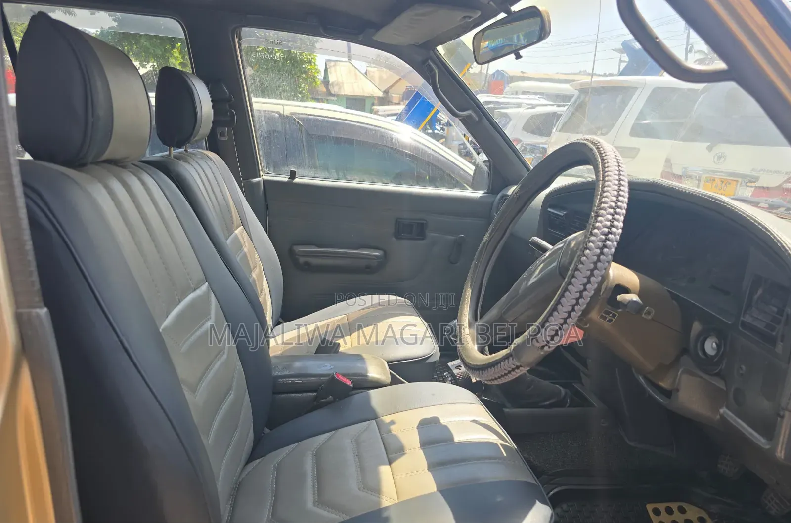 Toyota Hilux Surf 2002 Gold