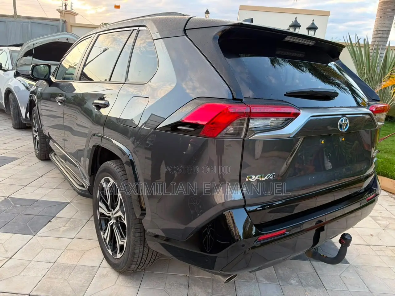 Toyota RAV4 Hybrid 2023 Gray