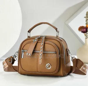 Pochi Crossbody + Shoulder Bag 