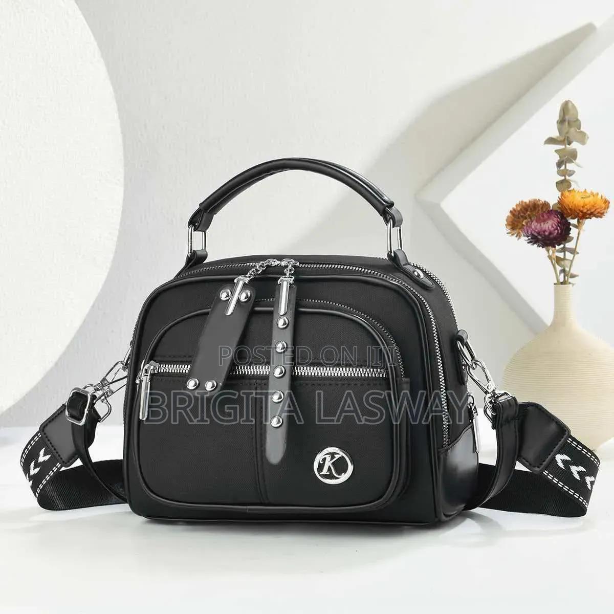 Pochi Crossbody + Shoulder Bag 
