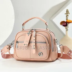 Pochi Crossbody + Shoulder Bag 