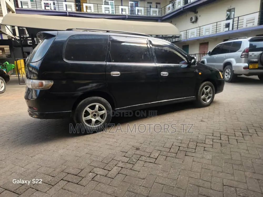 Toyota Gaia 2005 Black