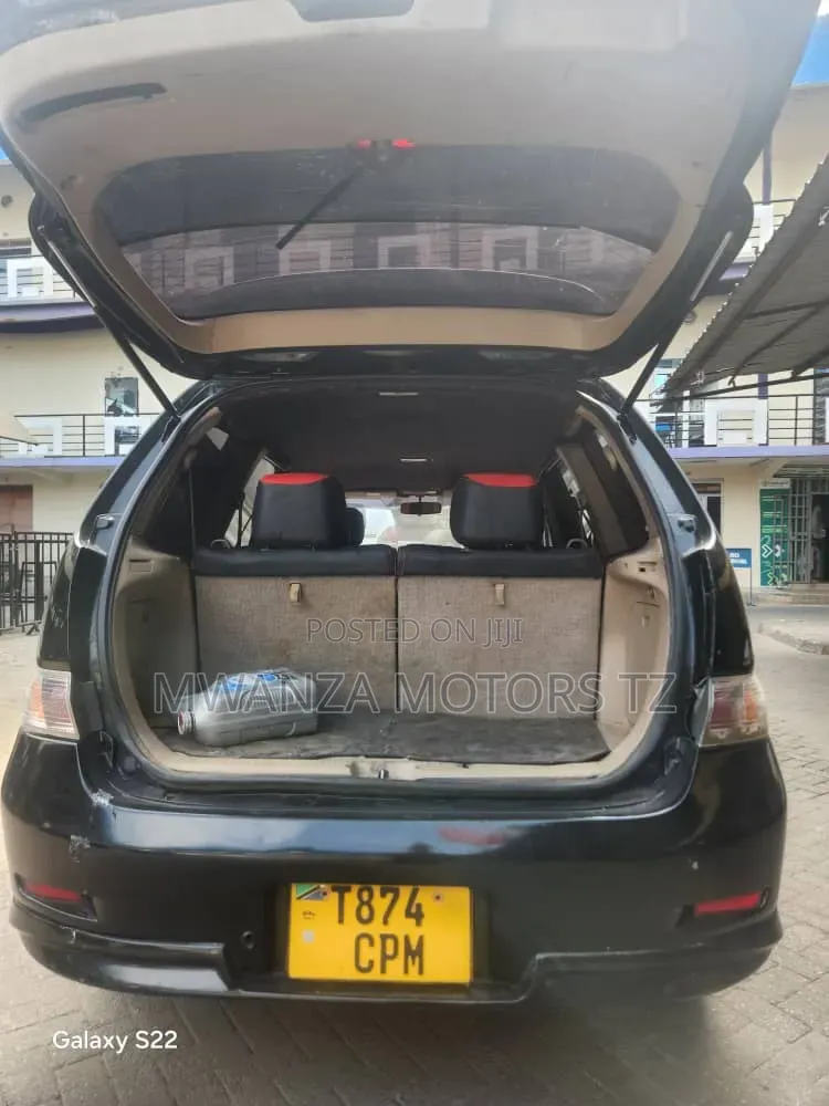Toyota Gaia 2005 Black