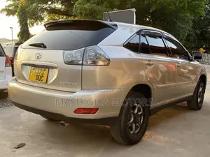 Toyota Harrier 2004 Gold