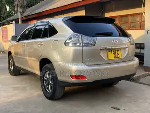 Toyota Harrier 2004 Gold
