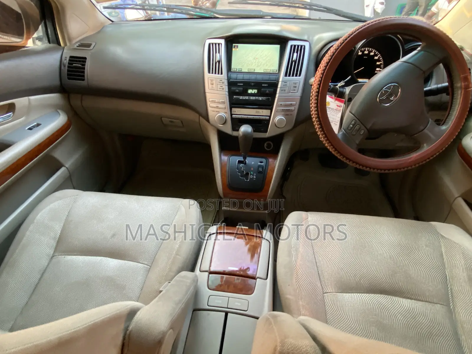 Toyota Harrier 2004 Gold