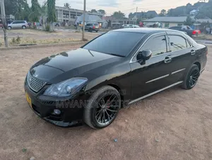 Toyota Crown 2009 Matt Black