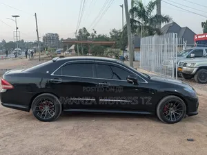 Toyota Crown 2009 Matt Black
