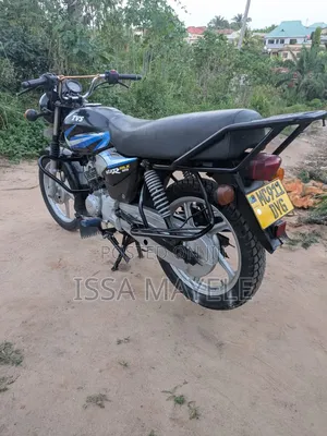 TVS HLX 125 2024 Black