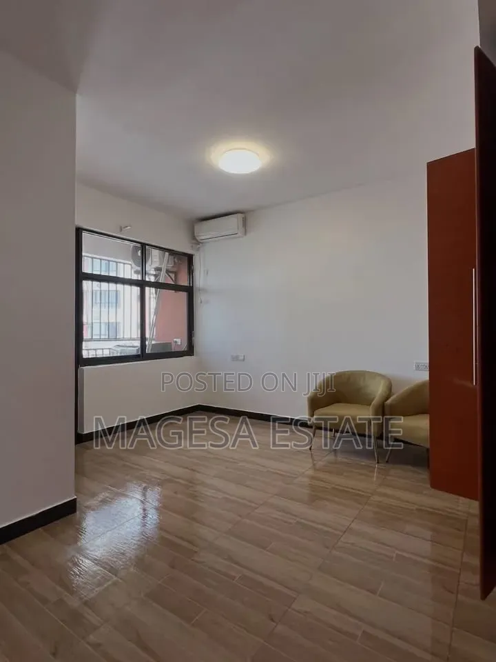 4bdrm Apartment in Mikochen, Mikocheni for rent