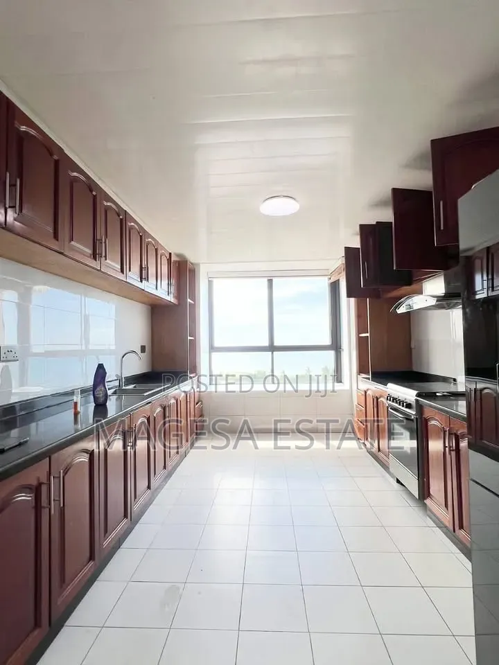 4bdrm Apartment in Mikochen, Mikocheni for rent