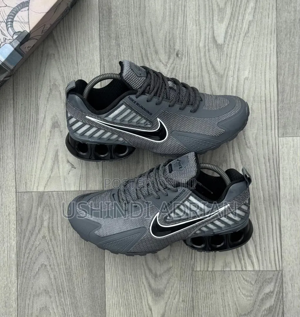 Lnike Original SneakersZenye Comfortable Na Zenye Ubora Wa Juu