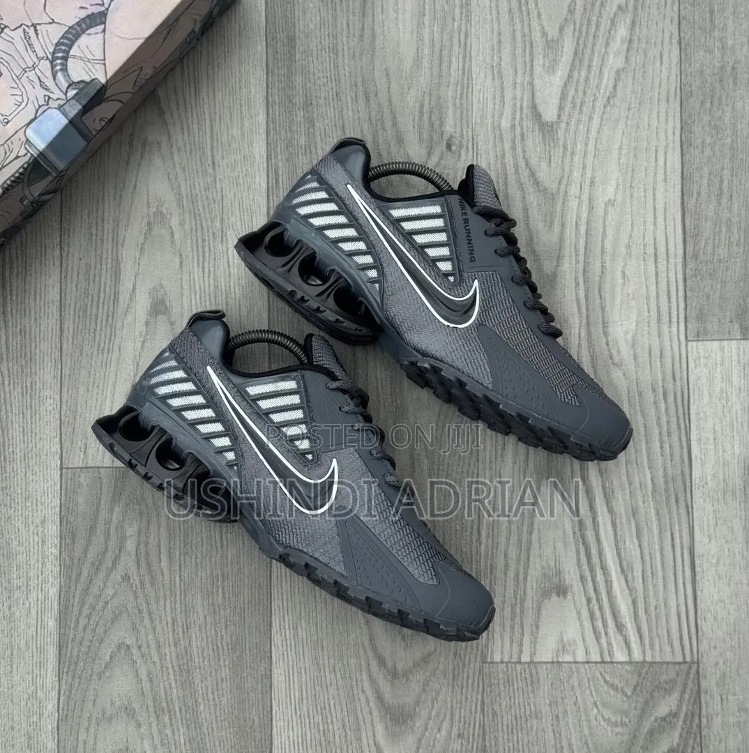 Lnike Original SneakersZenye Comfortable Na Zenye Ubora Wa Juu
