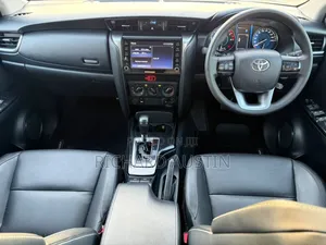 Toyota Fortuner 2021 Gray
