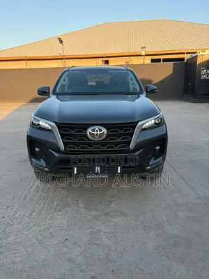 Toyota Fortuner 2021 Gray