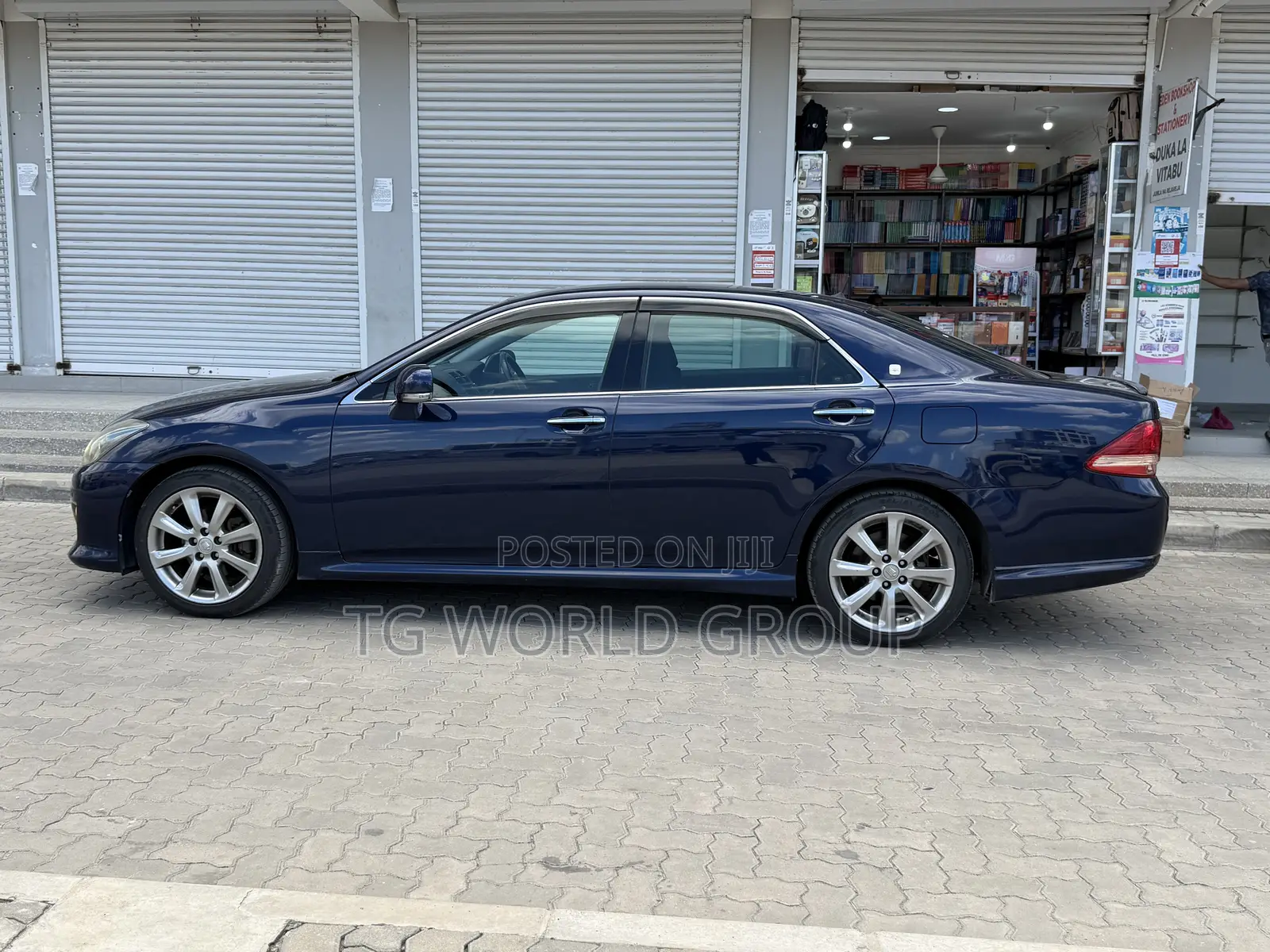 Toyota Crown 2009 Blue