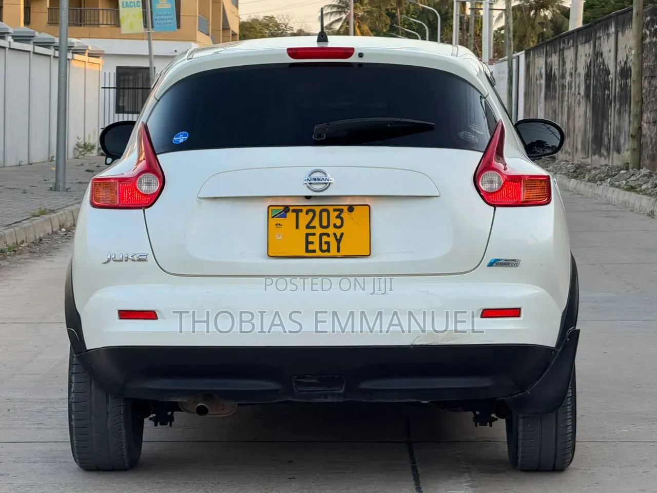 Nissan Juke 2011 White