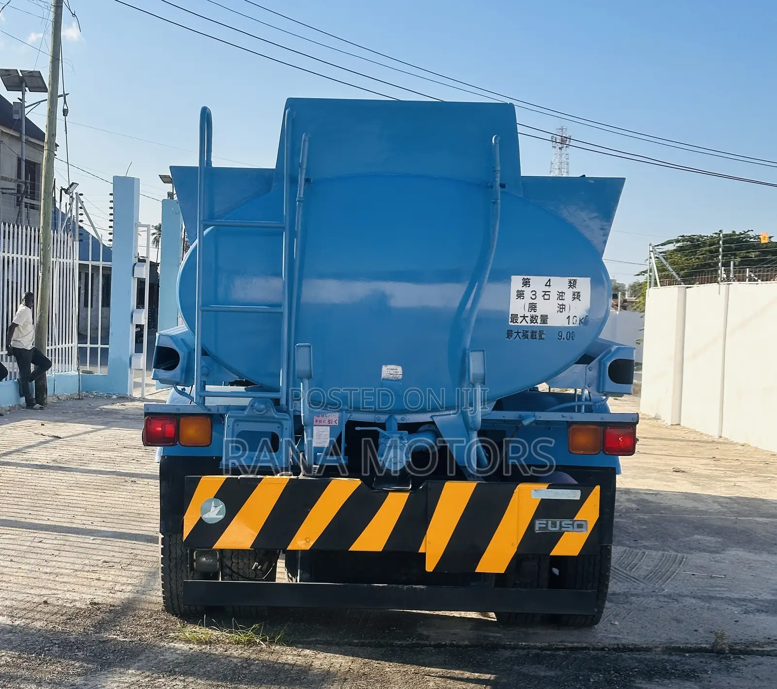 Mitsubishi Fuso Sewrage Tank