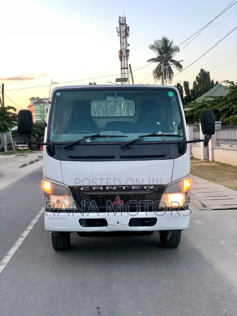 Mitsubishi Canter Tipper