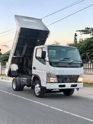 Mitsubishi Canter Tipper