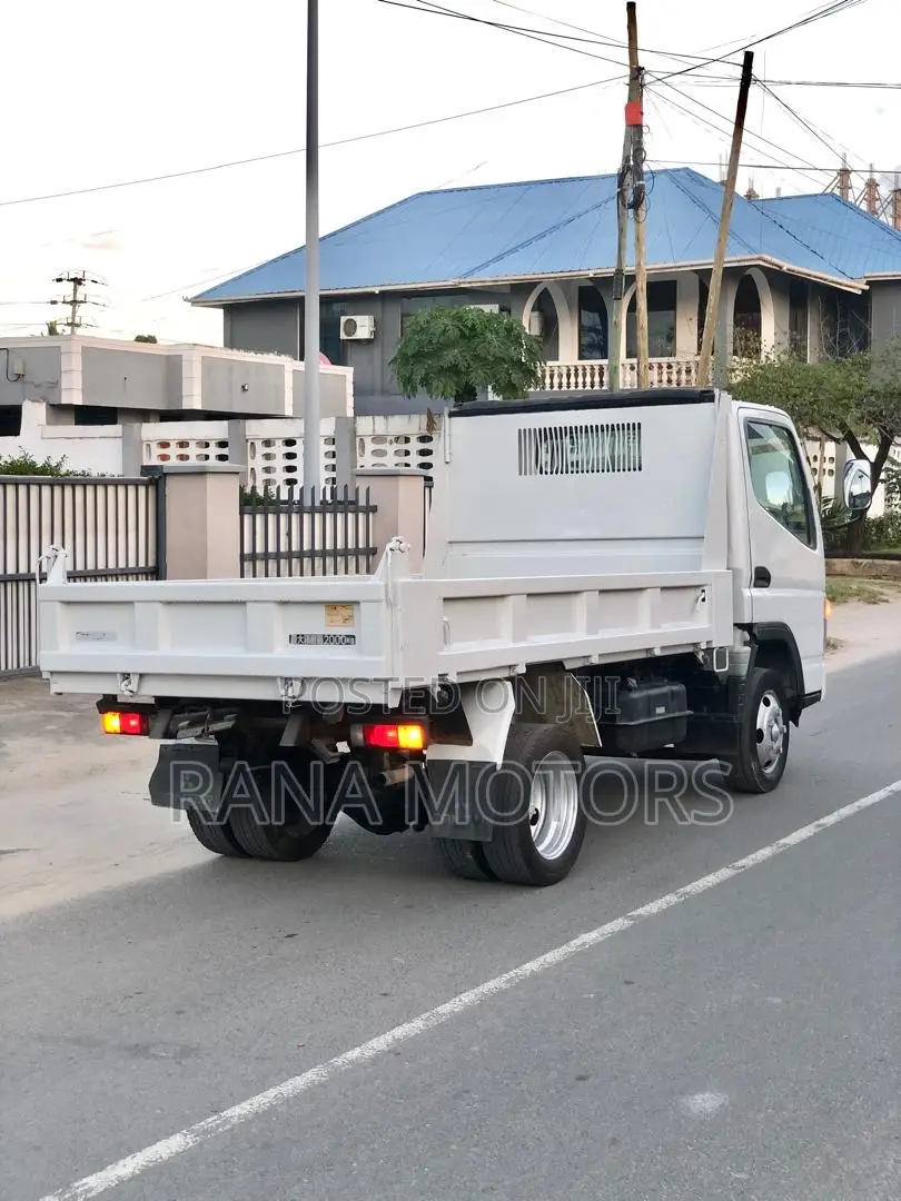 Mitsubishi Canter Tipper