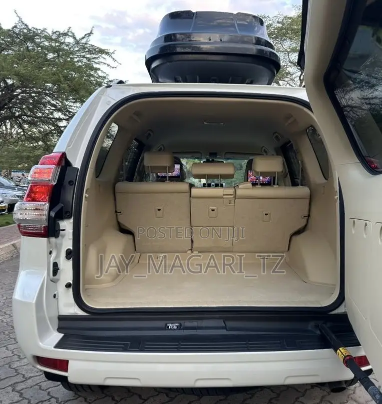 Toyota Land Cruiser Prado 2016 White