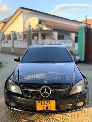 Mercedes-Benz C-Class C 180 CGI BlueEFFICIENCY (S204) 2009 Black