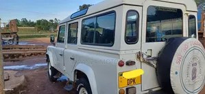 Land Rover Defender 2000 White
