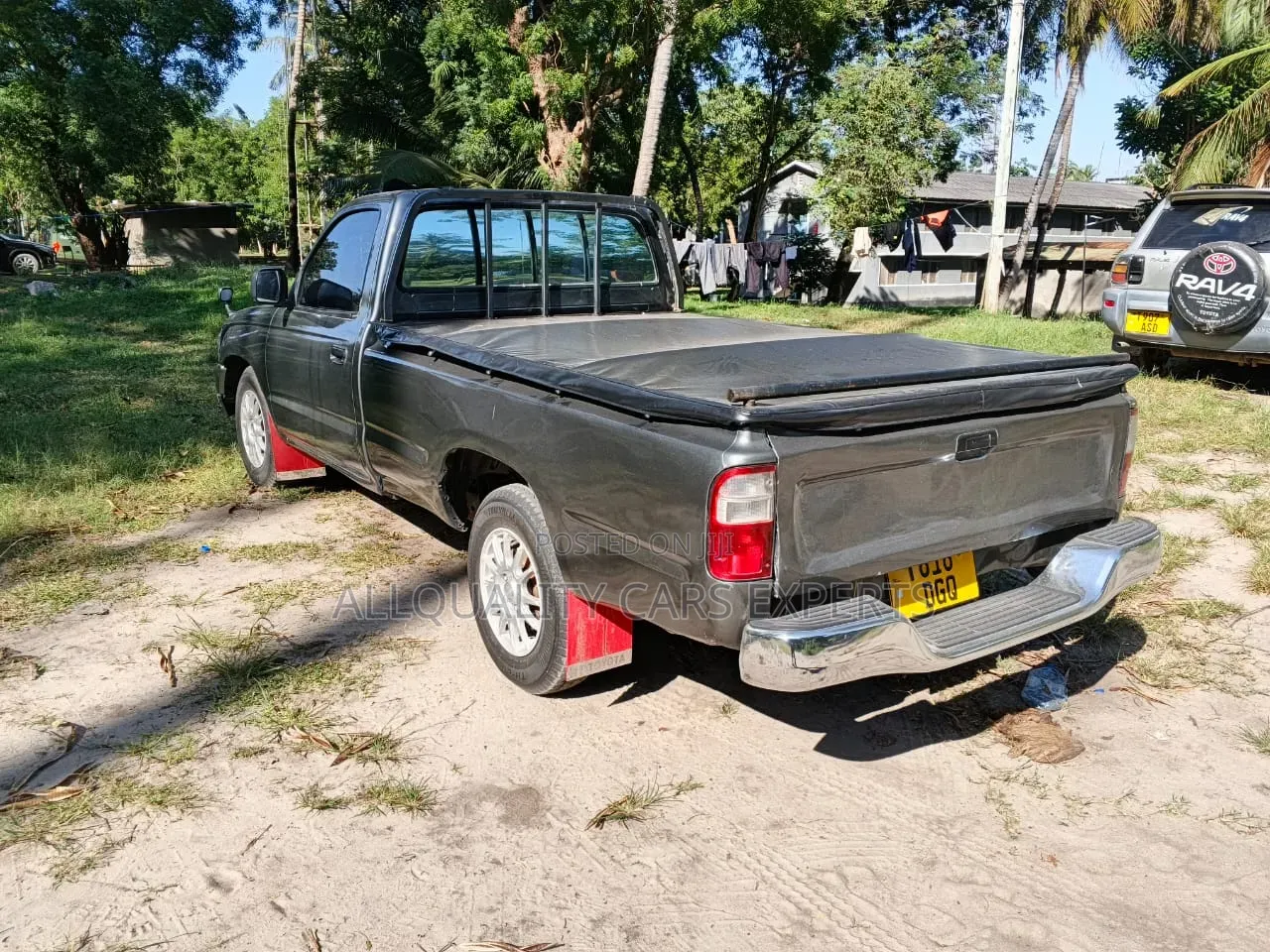 Toyota Hilux 2003 Burgundy