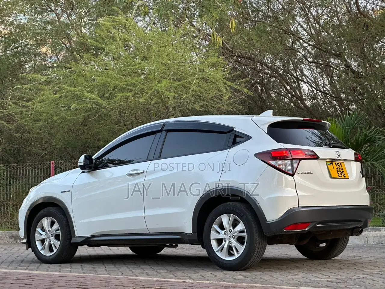 Honda Vezel 2016 White
