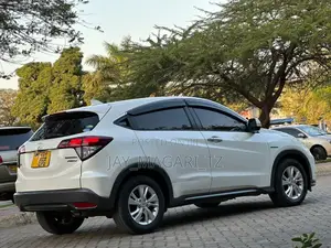 Honda Vezel 2016 White