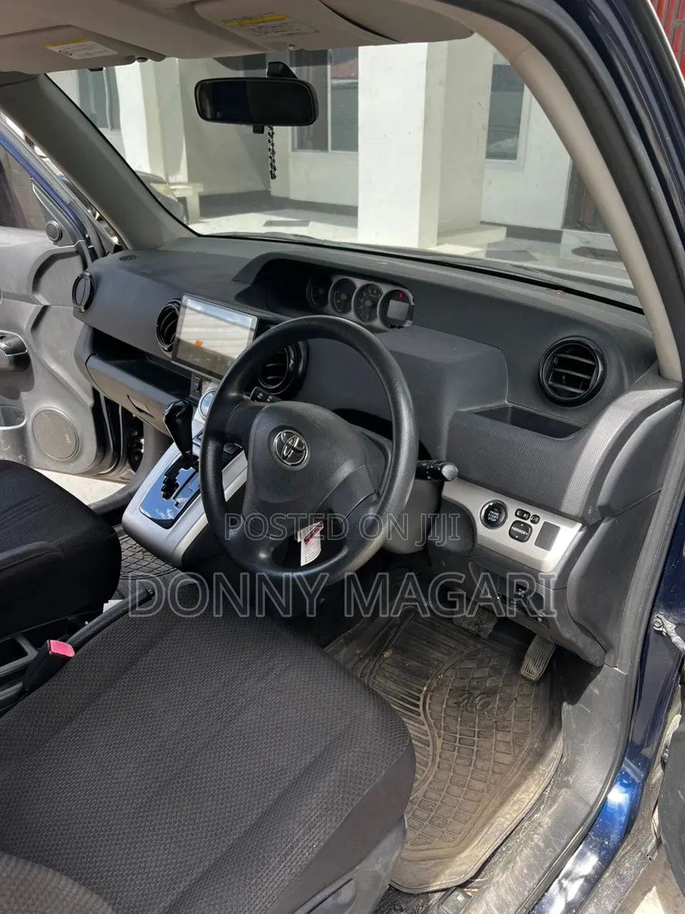Toyota Noah 2003 Black