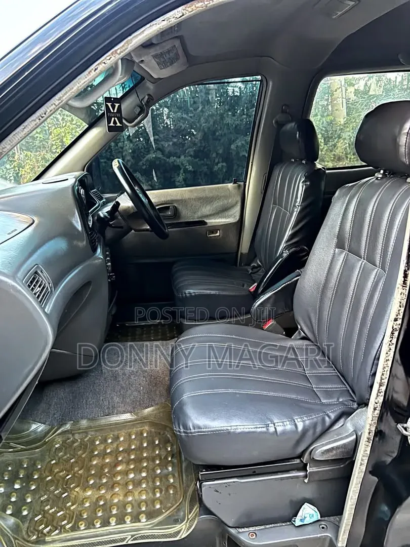Toyota Noah 2003 Black