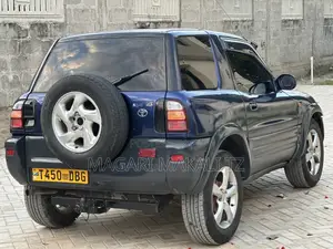 Toyota RAV4 Base 4x4 1999 Blue